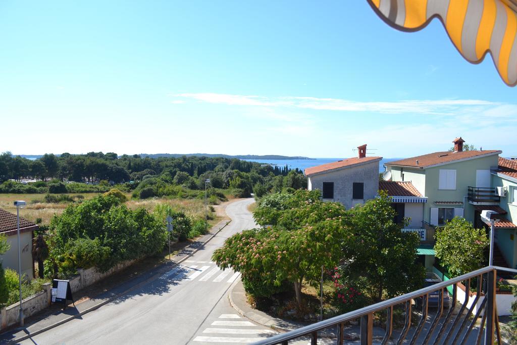 Viola Istra Guest House Stinjan Exterior photo